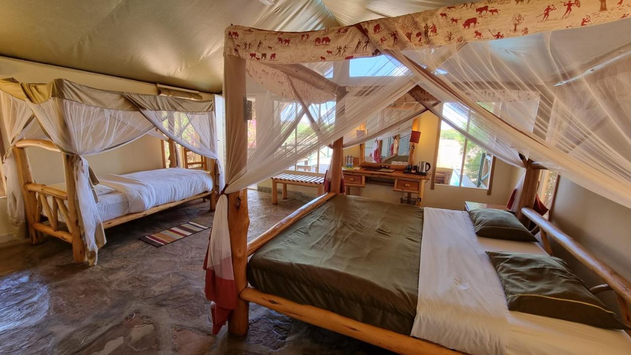 Отель Manyatta Camp Voi Экстерьер фото