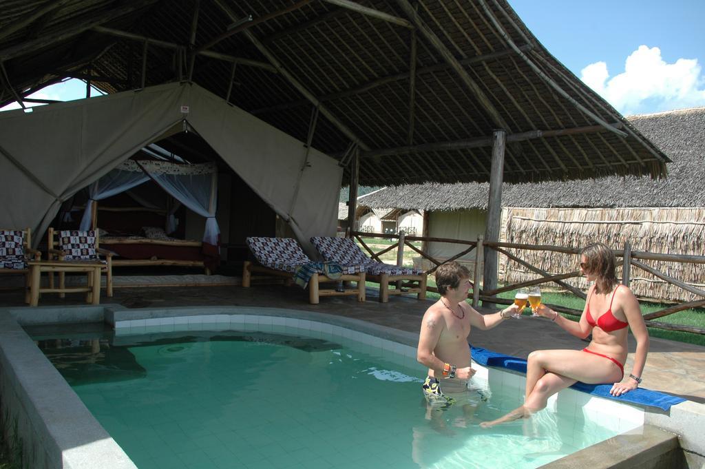 Отель Manyatta Camp Voi Экстерьер фото