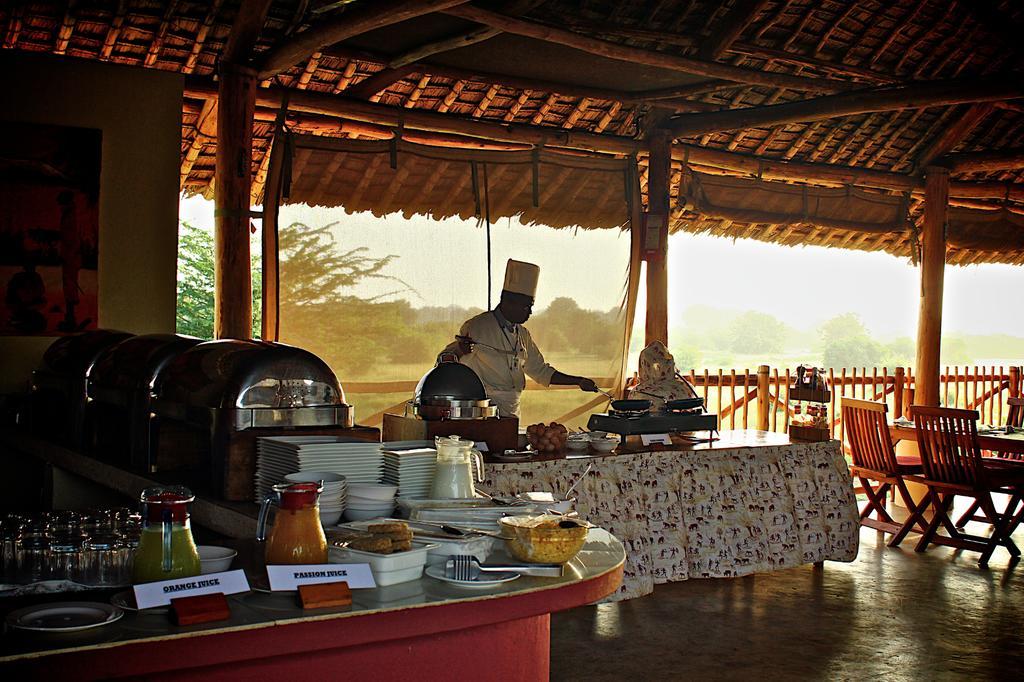 Отель Manyatta Camp Voi Экстерьер фото